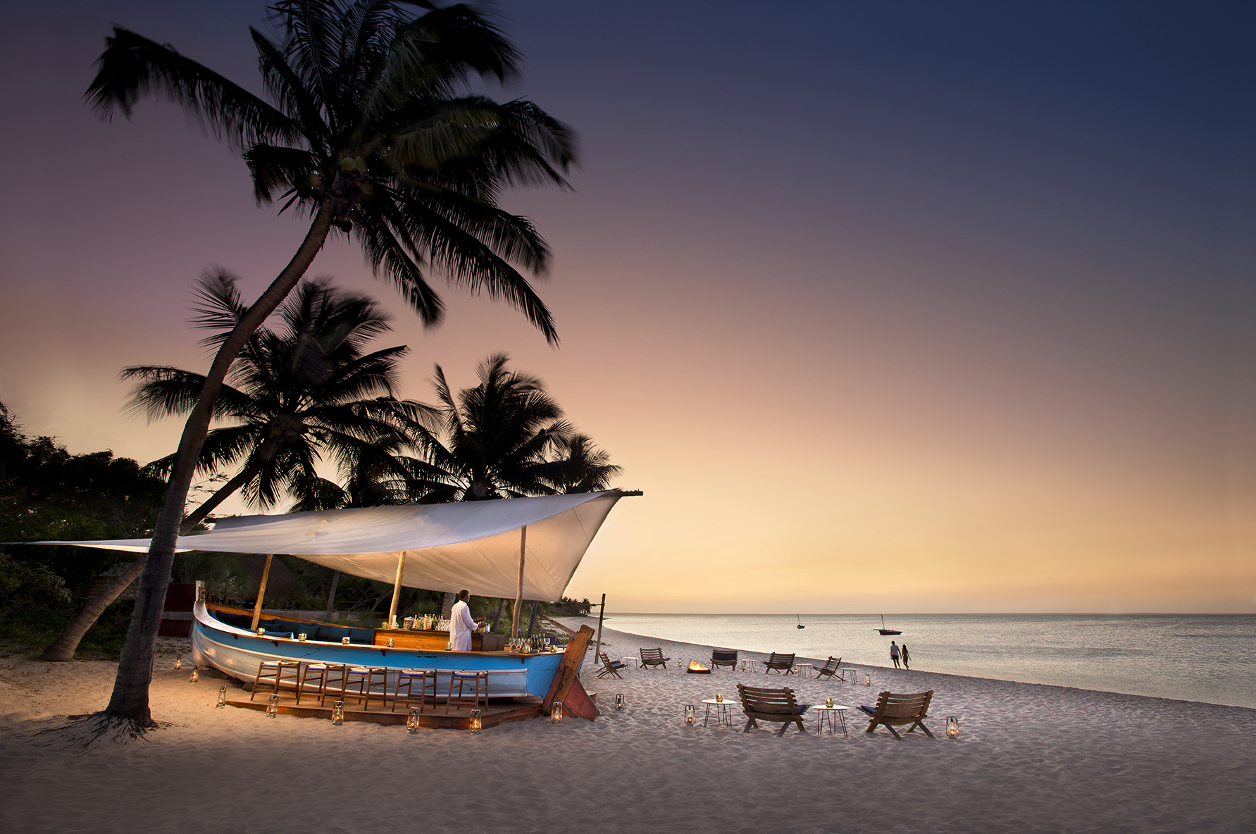 &Beyond-Benguerra-Lodge-dhow-bar Dhow beach bar